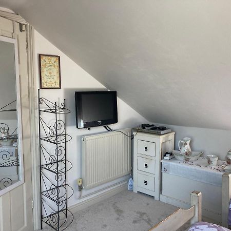 Cosy Twin Room With Private Bathroom Faversham Eksteriør billede
