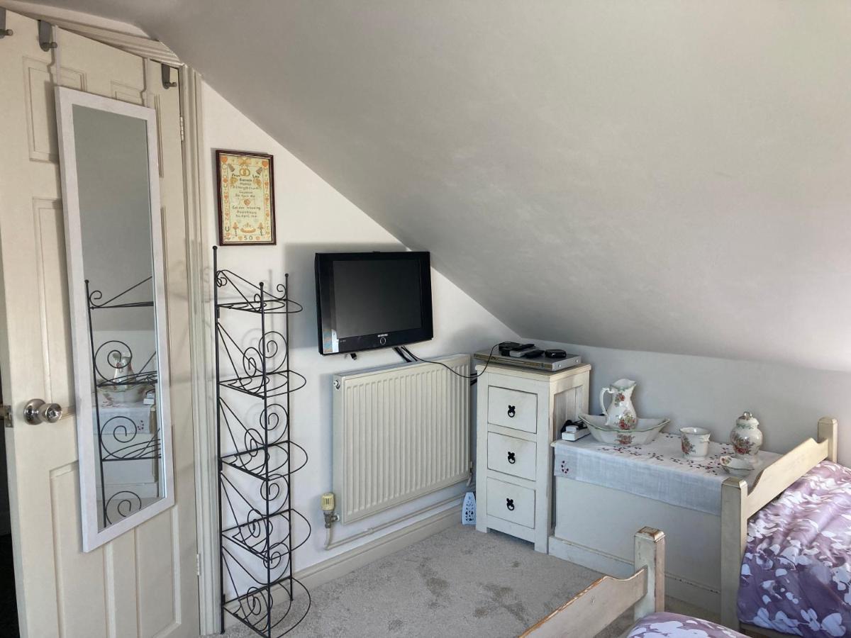Cosy Twin Room With Private Bathroom Faversham Eksteriør billede